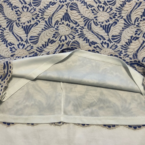 Blue and white lace fully lined Maggy London dress with cap sleeves size 16 - Picture 2 of 11